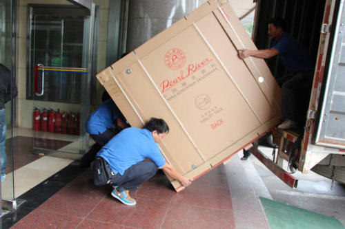 普格钢琴贵重工艺品无忧运